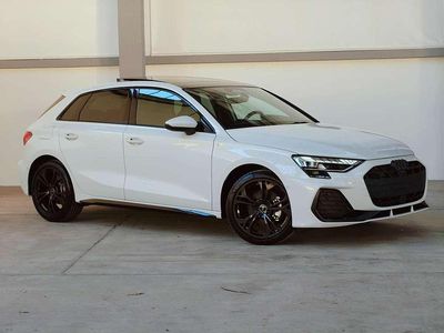 Nuova Audi A3 S-Line 150 CV (110 kW) 2025 Bianco ghiaccio metallizzato Berlina
