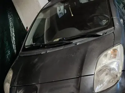 Usata Toyota Yaris 69 CV (50 kW) 2008 Grigio Utilitaria