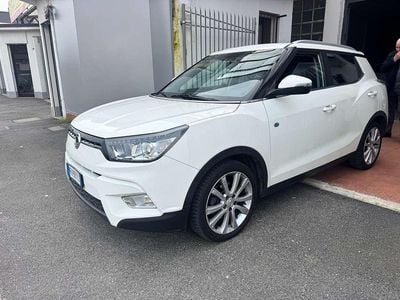 Usata Ssangyong (KGM) Tivoli 116 CV (85 kW) 2017 Bianco SUV