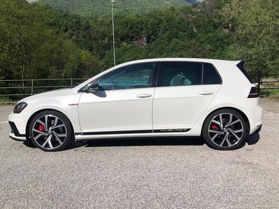 Usata VW Golf VII 265 CV (194 kW) 2017 Bianco Utilitaria