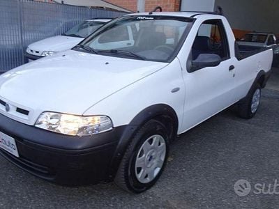 Usata Fiat Fiorino 109 CV (80 kW) 2005 Bianco Monovolume