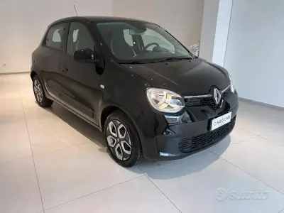 Usata Renault Twingo Equilibre 30 kW (42 CV) 2023 Nero Utilitaria