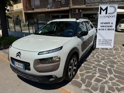 Usata Citroën C4 Cactus PureTech 82 CV (60 kW) 2015 Bianco Utilitaria