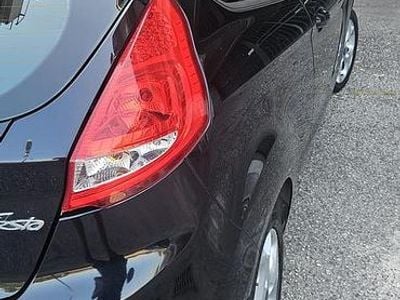 Usata Ford Fiesta 75 CV (55 kW) 2011 Berlina