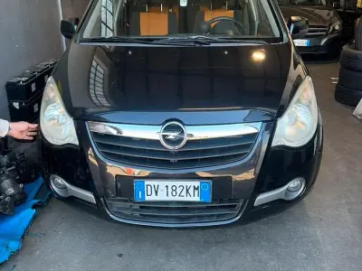 Usata Opel Agila 2009 Nero Utilitaria