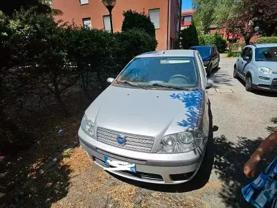 Usata Fiat Punto 60 CV (44 kW) 2007 Grigio Utilitaria