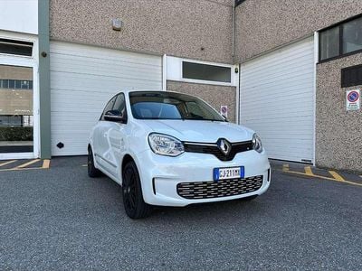Usata Renault Twingo Urban Night 30 kW (42 CV) 2022 Bianco minerale Utilitaria
