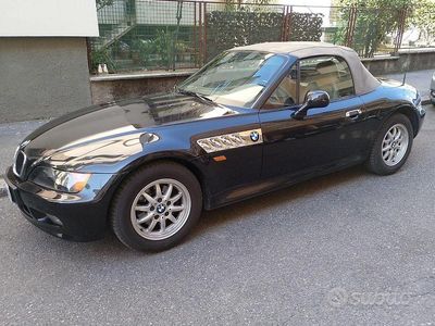 Begagnad BMW Z3 116 HK (85 kW) 1998 Svart Cab