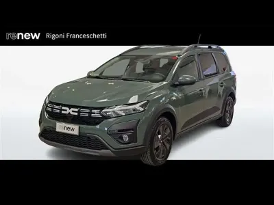 Usata Dacia Jogger Expression 101 CV (74 kW) 2024 Verde scuro Monovolume