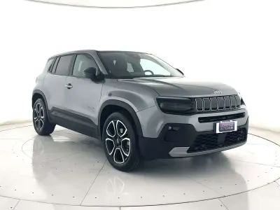 Usata Jeep Avenger Summit 101 CV (74 kW) 2024 Grigio scuro metallizzato SUV