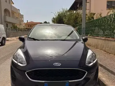 Usata Ford Fiesta Titanium 86 CV (63 kW) 2018 Bluazzurro Utilitaria