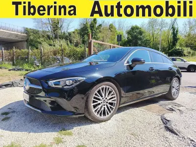 Usado Mercedes CLA200 Shooting Brake Executive 150 CV (110 kW) 2020 Negro Familiar