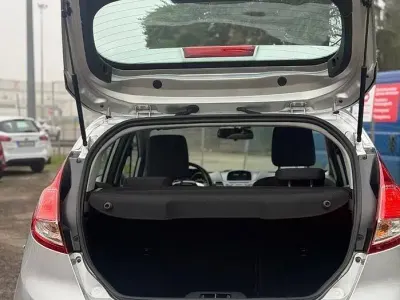 Gebraucht Ford Fiesta Titanium 95 PS (69 kW) 2016 Weiß Kleinwagen
