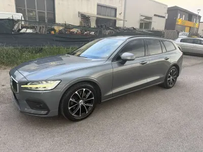 Usata Volvo V60 Business Edition 190 CV (139 kW) 2018 Station wagon