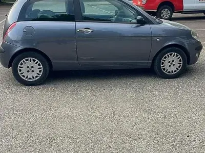 Gebraucht Lancia Ypsilon 60 PS (44 kW) 2006 Grau Kleinwagen
