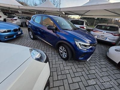 Usata Renault Captur Zen 100 CV (73 kW) 2021 Blu SUV