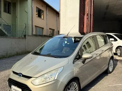 Usata Ford B-MAX 95 CV (69 kW) 2012 Beige Monovolume
