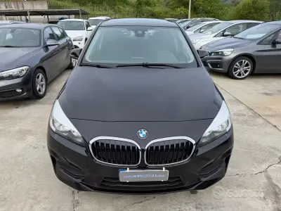 Begagnad BMW 216 Active Tourer Sport Line 116 HK (85 kW) 2019 Svart Minibuss
