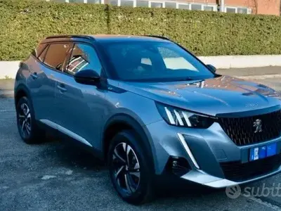 Usata Peugeot 2008 GT 131 CV (96 kW) 2022 Grigio SUV