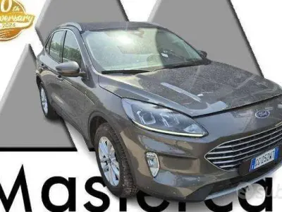 Begagnad Ford Kuga Titanium 150 HK (110 kW) 2021 Grå SUV