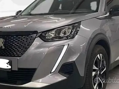 Usata Peugeot 2008 110 CV (80 kW) 2022 Grigio SUV