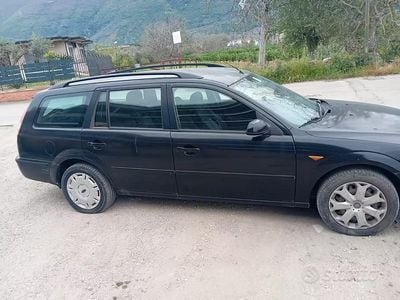 Begagnad Ford Mondeo 116 HK (85 kW) 2003 Blå Kombi