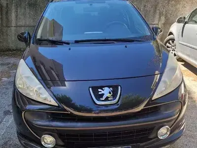 Usata Peugeot 207 95 CV (69 kW) 2009 Nero Utilitaria