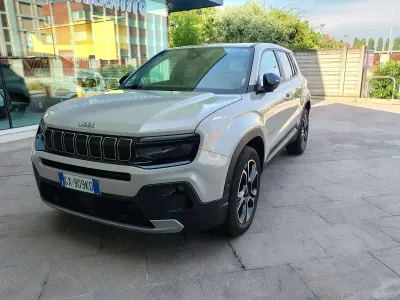 Usata Jeep Avenger Summit 101 CV (74 kW) 2025 Grigio SUV