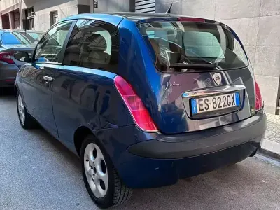 Usata Lancia Ypsilon 80 CV (58 kW) 2006 Blu Utilitaria