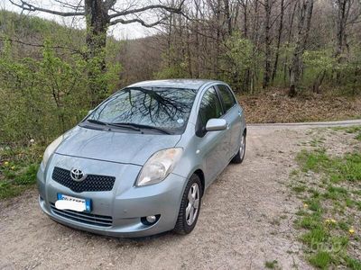 usata Toyota Yaris 1.3 5 porte Mod. Sol