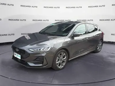 Usata Ford Focus 125 CV (91 kW) 2023 Grigio Berlina