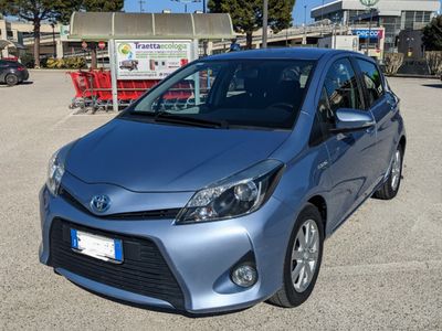 usata Toyota Yaris Hybrid 