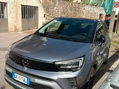 Usata Opel Crossland Ultimate 110 CV (80 kW) 2022 Grigio SUV