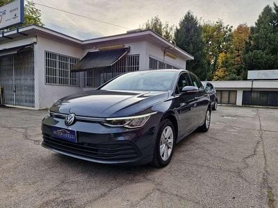 Usata VW Golf VIII Life 116 CV (85 kW) 2022 Grigio Berlina