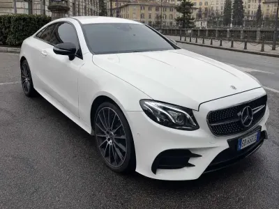Usata Mercedes E220 AMG line 194 CV (142 kW) 2017 Coupé