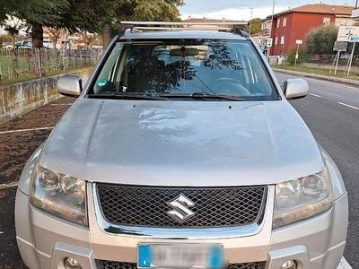 Usata Suzuki Vitara 19 CV (13 kW) 2006 Grigio SUV