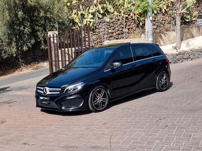 Usata Mercedes B200 136 CV (100 kW) 2017 Nero Monovolume