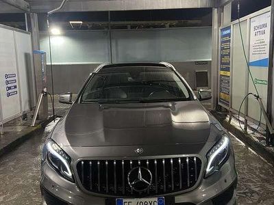 Usata Mercedes GLA200 Premium 136 CV (100 kW) 2016 Grigio SUV