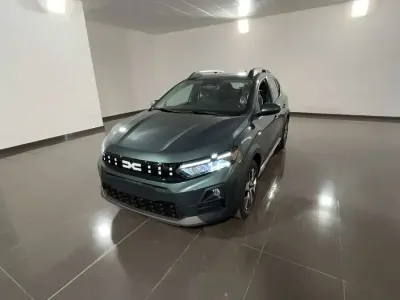 Nuova Dacia Sandero Expression 122 CV (89 kW) 2026 Verde Berlina