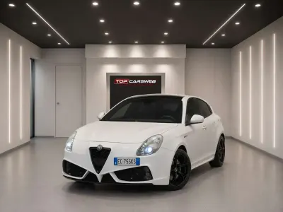 Usata Alfa Romeo Giulietta Distinctive 170 CV (125 kW) 2010 Bianco Utilitaria