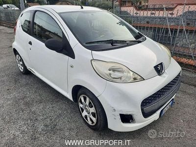 Usata Peugeot 107 68 CV (50 kW) 2010 Bianco Utilitaria
