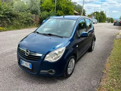 Usata Opel Agila 65 CV (47 kW) 2010 Bluazzurro Utilitaria