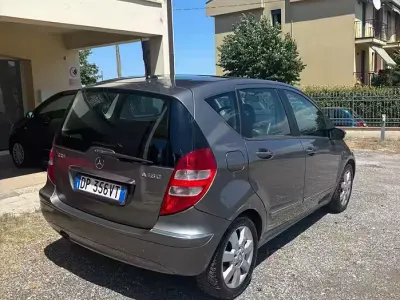 Usata Mercedes A180 Avantgarde 109 CV (80 kW) 2008 Grigio Berlina