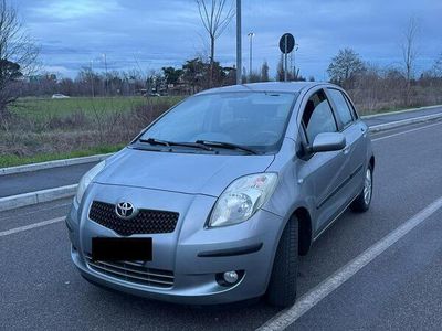 usata Toyota Yaris 1.3 2007