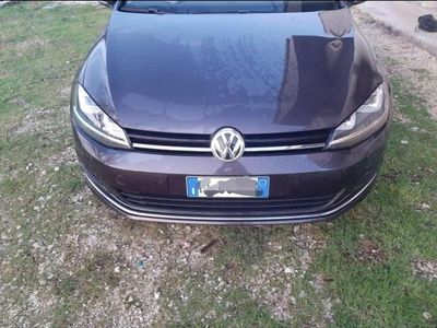 Usata VW Golf VII Highline 110 CV (80 kW) 2015 Berlina