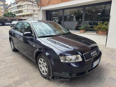 Usata Audi A4 131 CV (96 kW) 2002 Blu Berlina