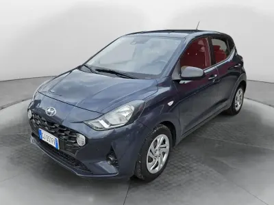 Usata Hyundai i10 Advanced Plus 67 CV (49 kW) 2022 Grigio Utilitaria