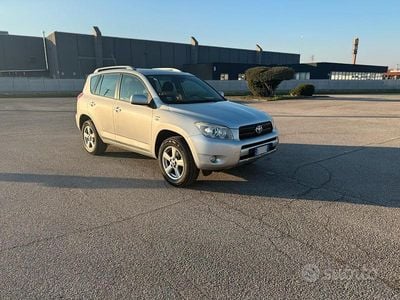 Usata 2007 Toyota RAV4 SUV | 4500 € (Buon prezzo)