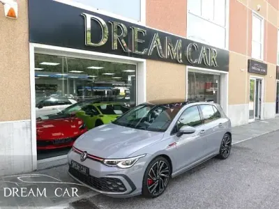 Usata VW Golf VIII GTI 245 CV (180 kW) 2024 Grigio pastello Berlina
