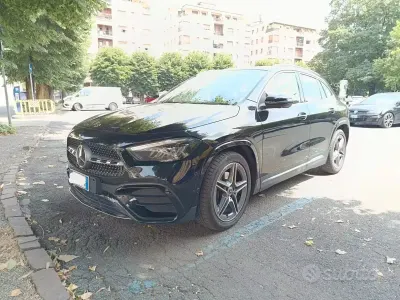 Usata Mercedes GLA200 AMG Line Premium 150 CV (110 kW) 2024 Nero SUV